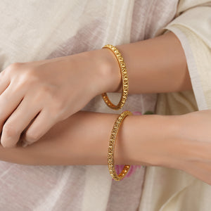 Traditional plain antique gold bangle set