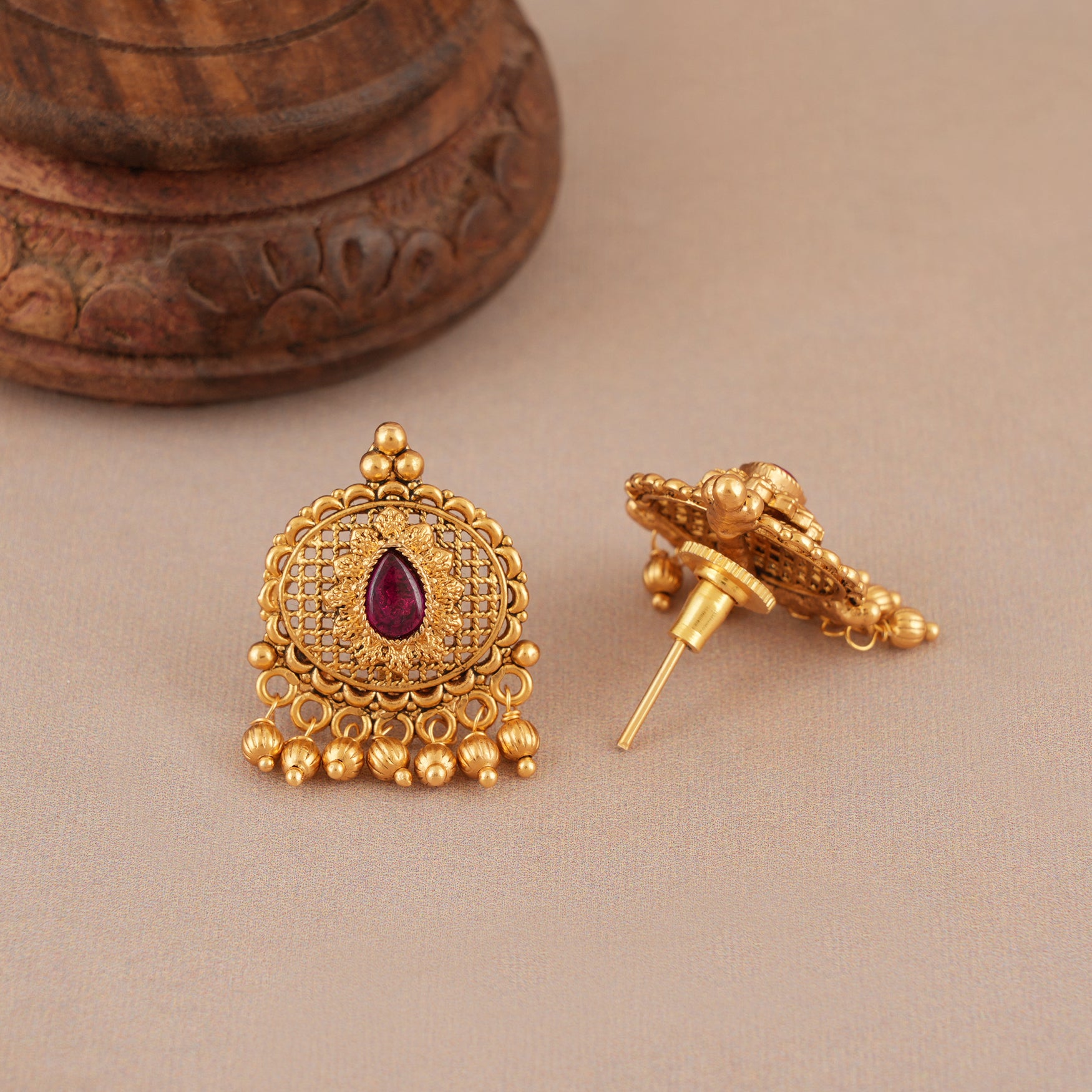 Beautiful antique gold traditional stone necklace set