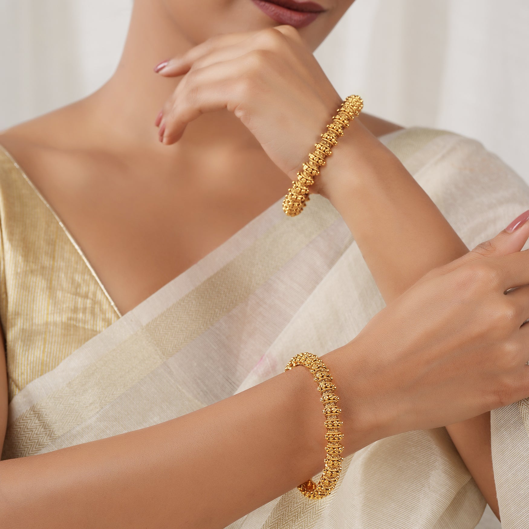 Beautiful plain antique gold intricate bangle set