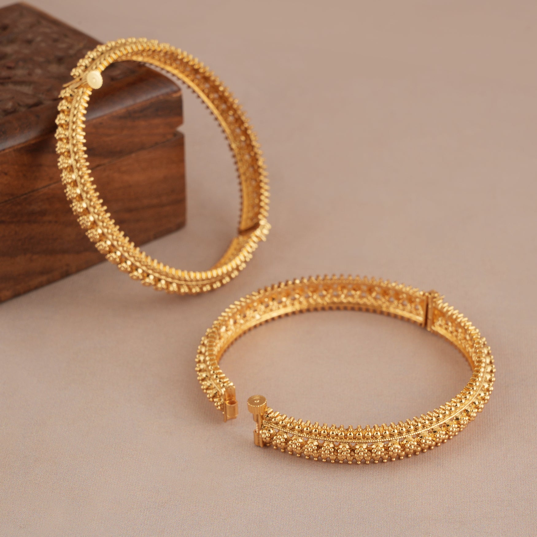Amazing antique gold plain floral bangle set