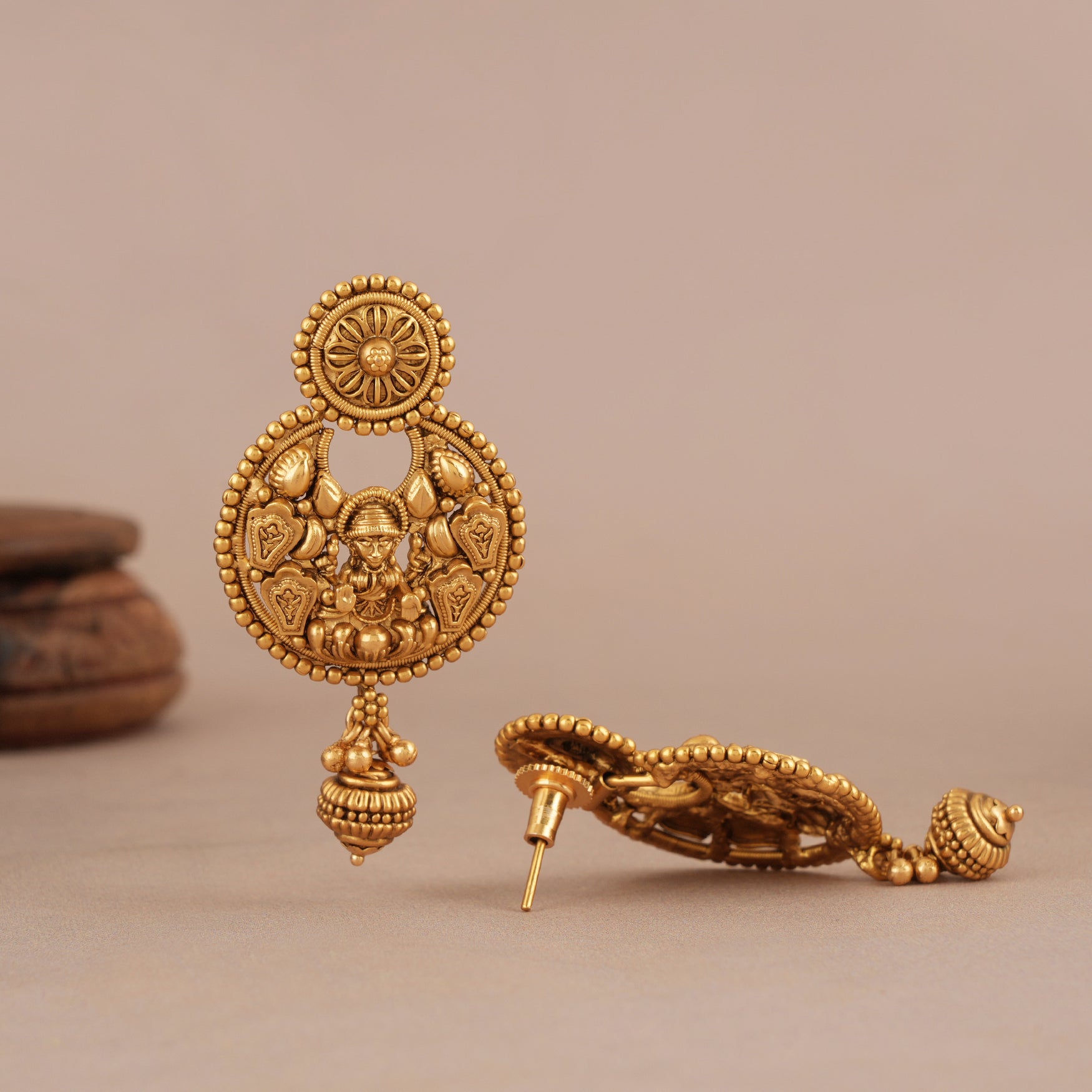 Amazing antique gold maa lakshmi traditional necklace choker set