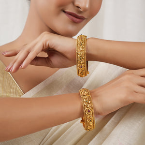 Beautiful floral antique gold stone openable bangle set