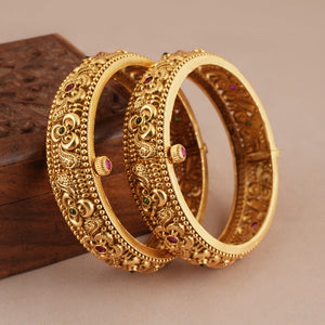 Beautiful floral antique gold stone openable bangle set