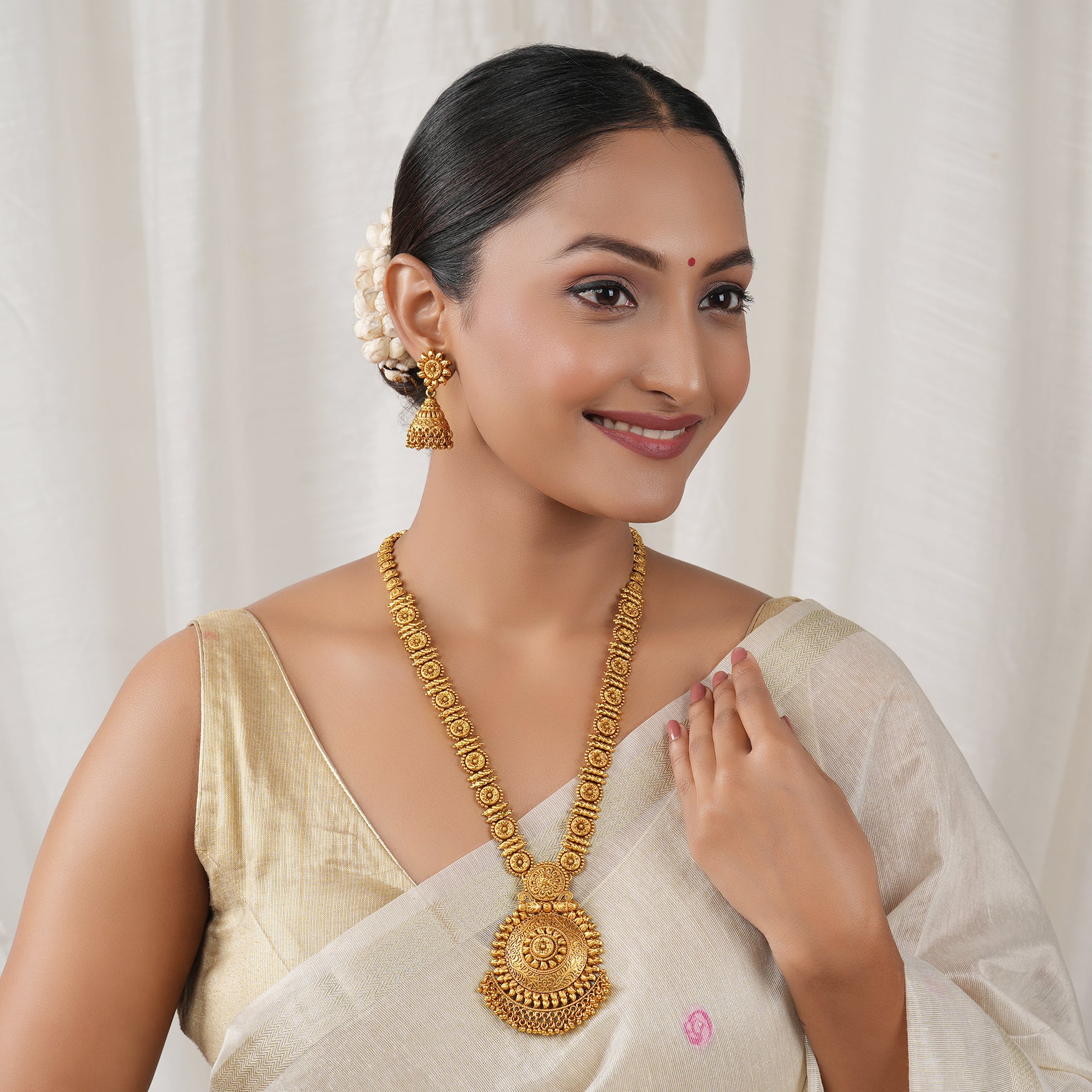 Stunning long antique gold traditional necklace set with earring