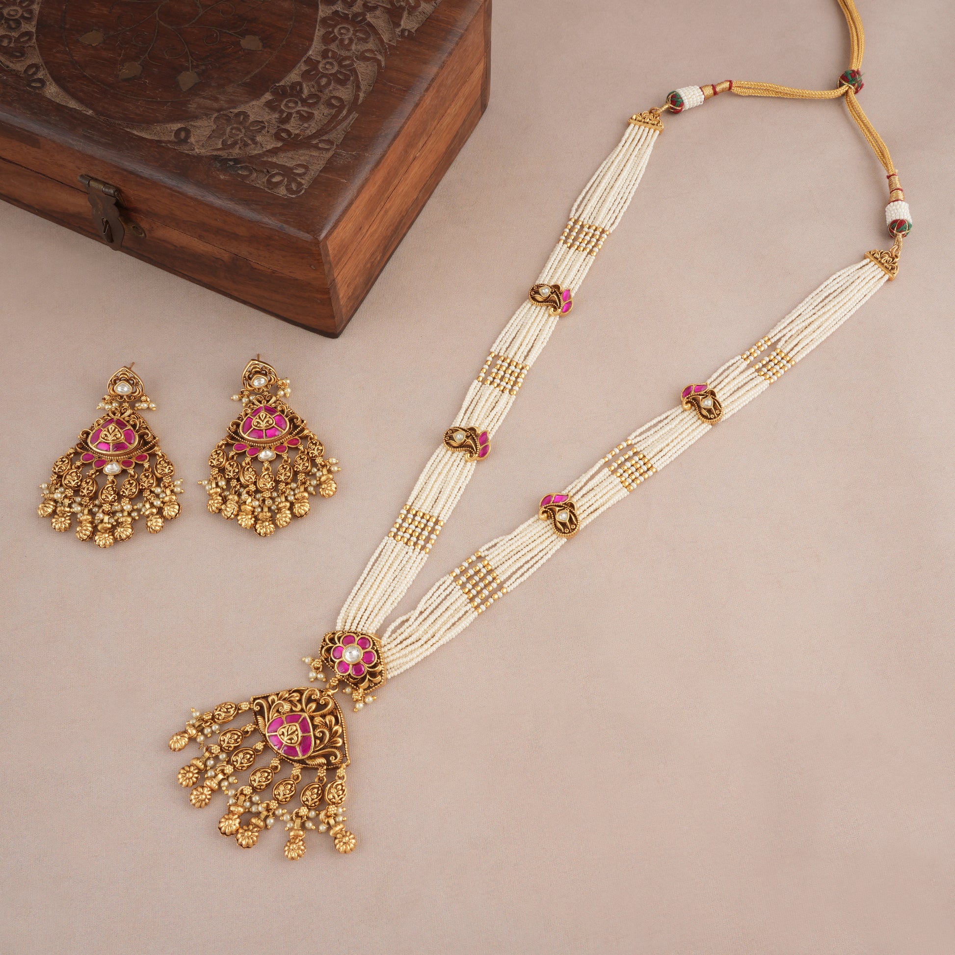 Stunning pearl antique gold rajwadi necklace set