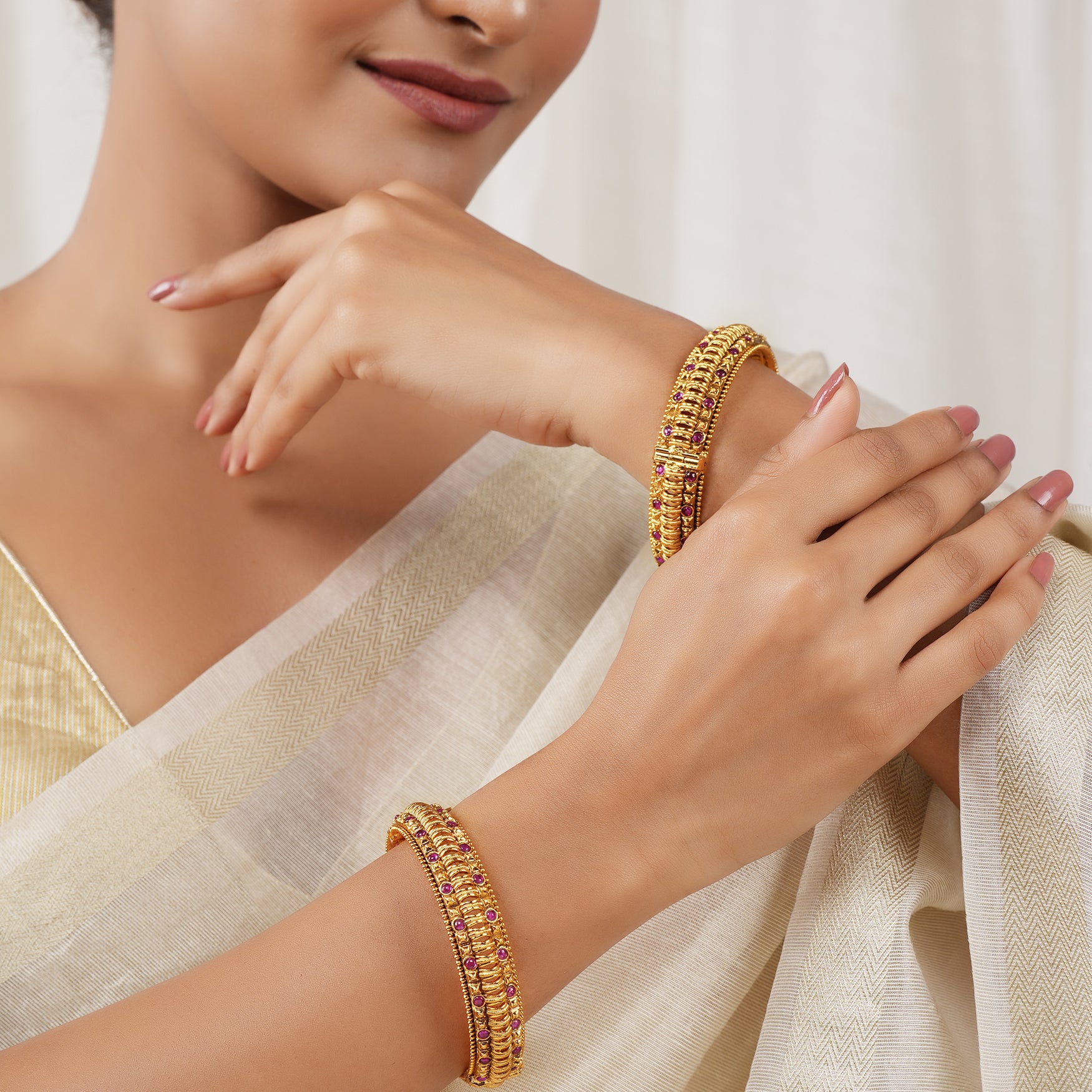 Beautiful openable ruby stone antique gold bangle set