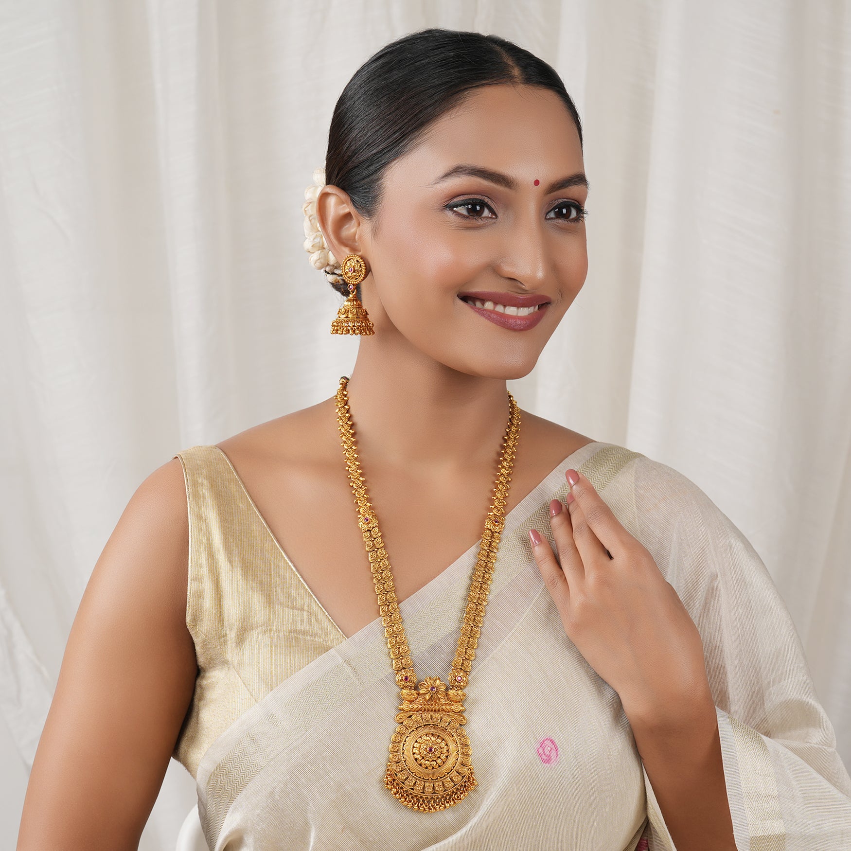 Beautiful plain antique gold long floral necklace set