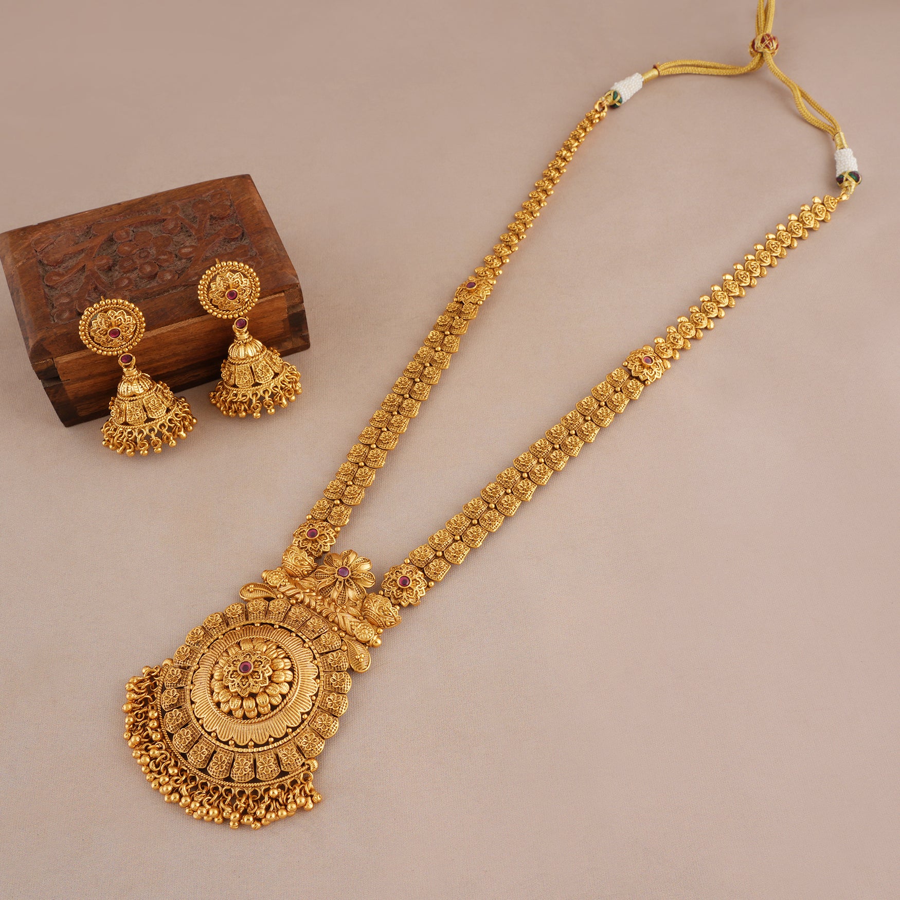 Beautiful plain antique gold long floral necklace set