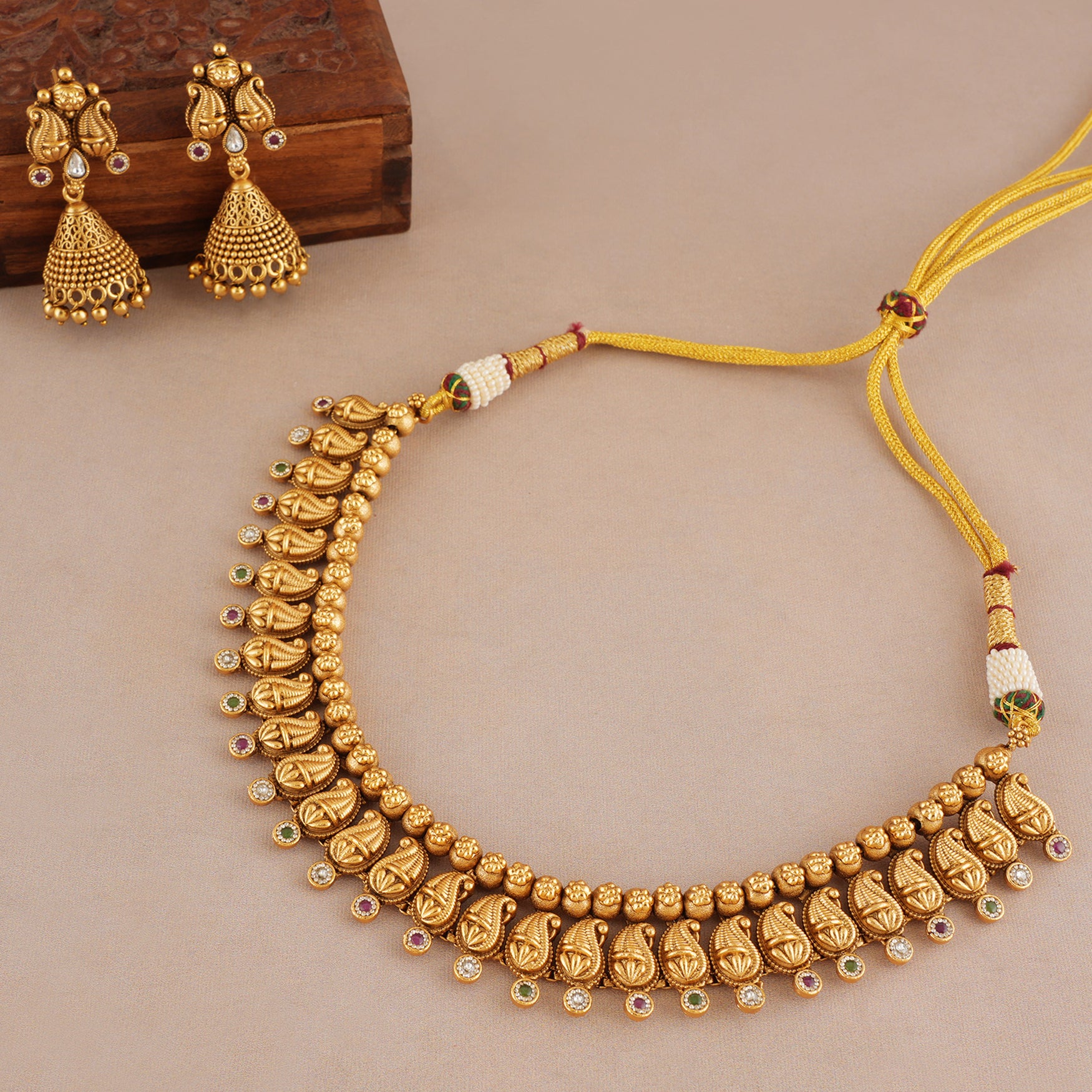 Beautiful paisley antique gold stone necklace set