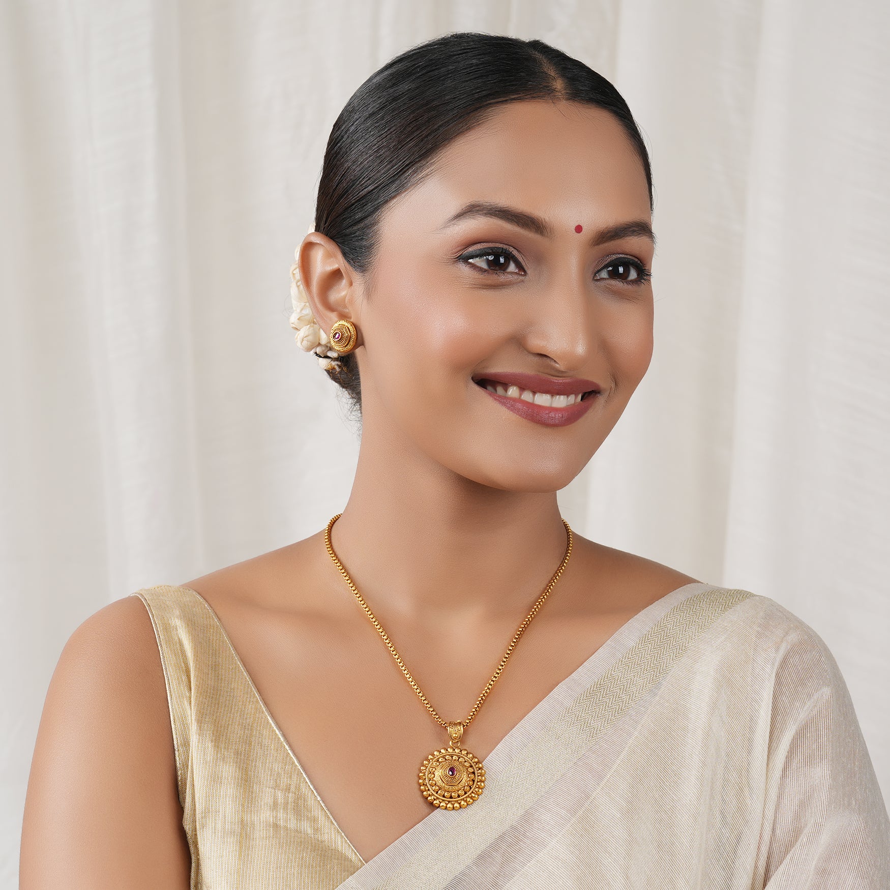 Cute antique gold elegant antique gold stone pendant set