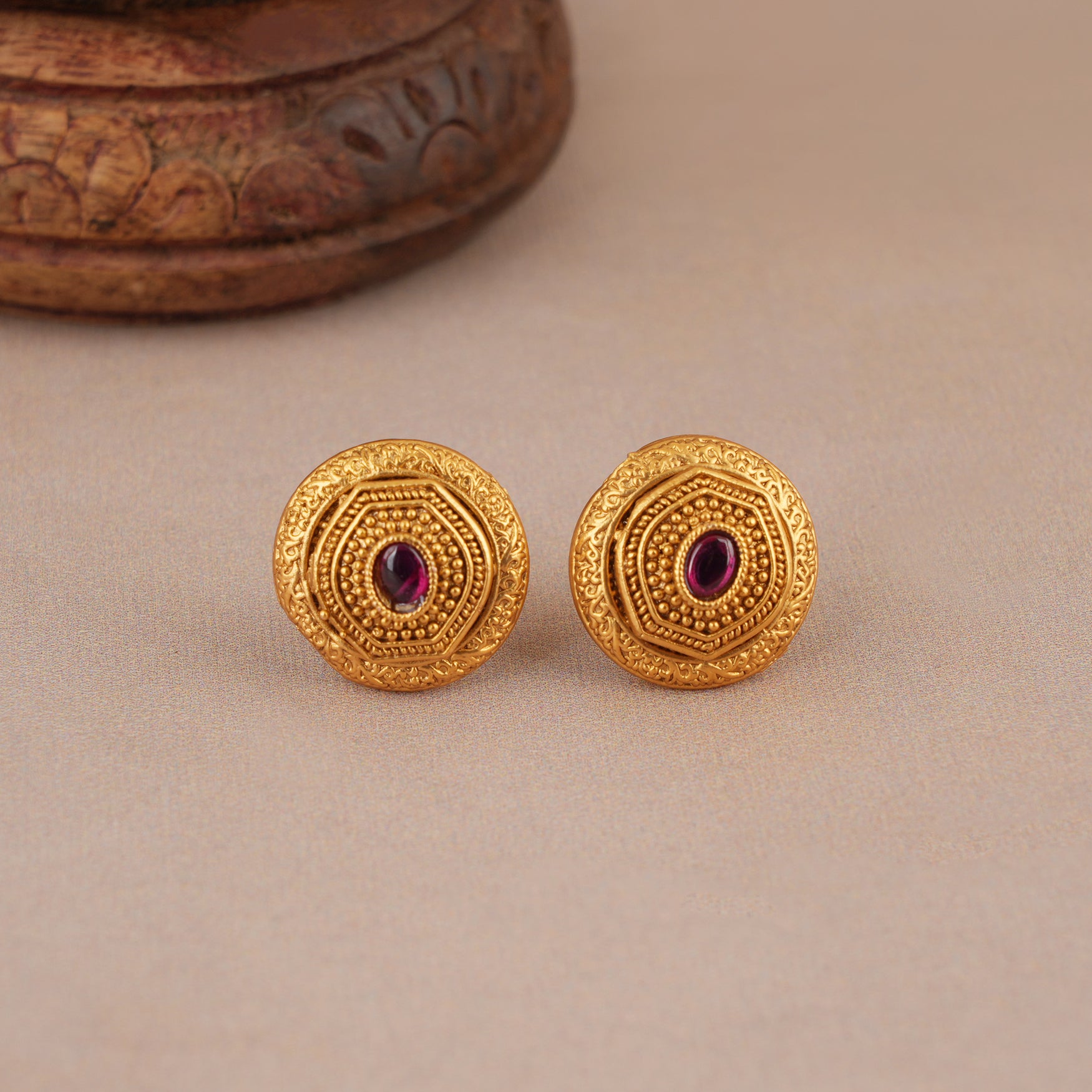 Cute antique gold elegant antique gold stone pendant set