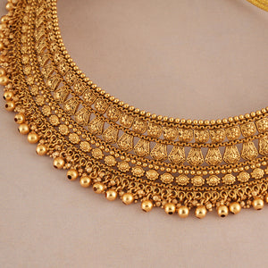 Stunning plain antique gold traditional choker necklace set