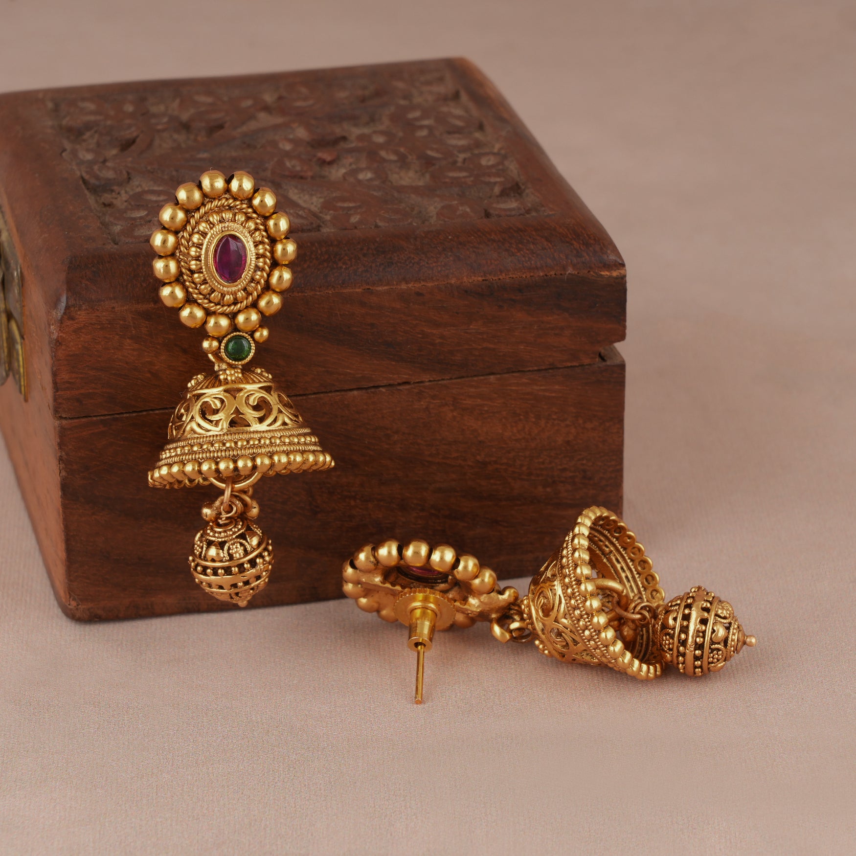 Stunning antique gold stone choker necklace set