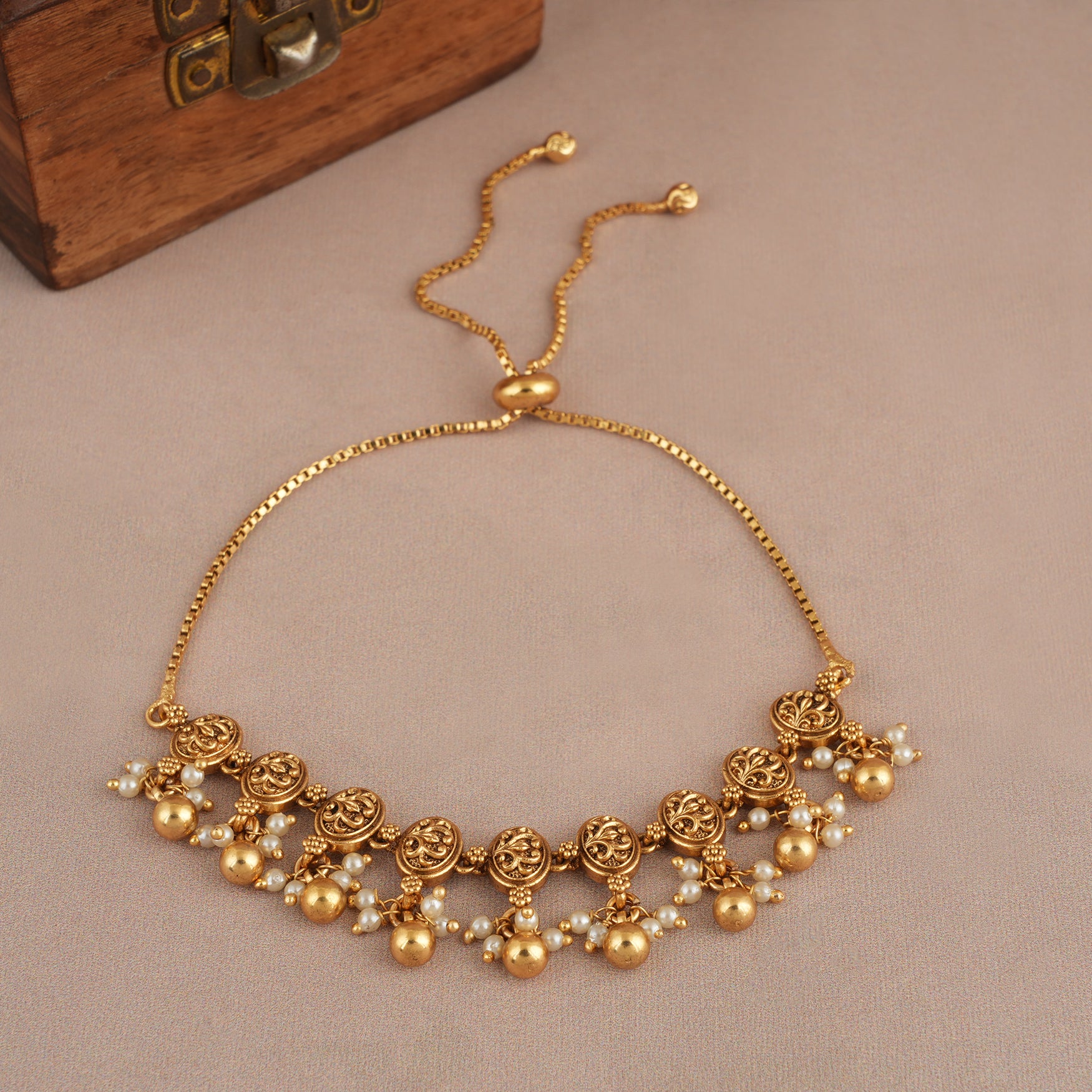 Stunning antique gold pearl bracelet