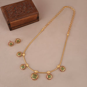 Delicate antique gold stone necklace set