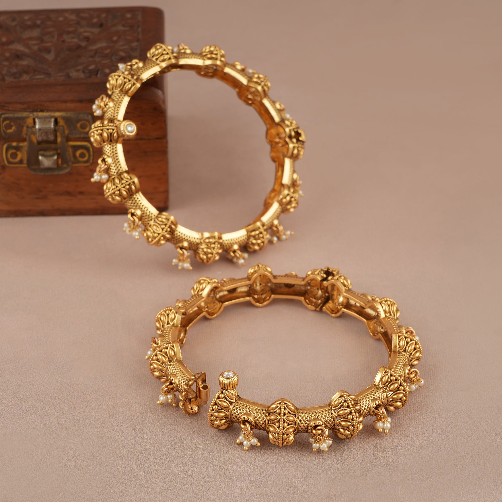 Beautiful pearl antique gold bangle set