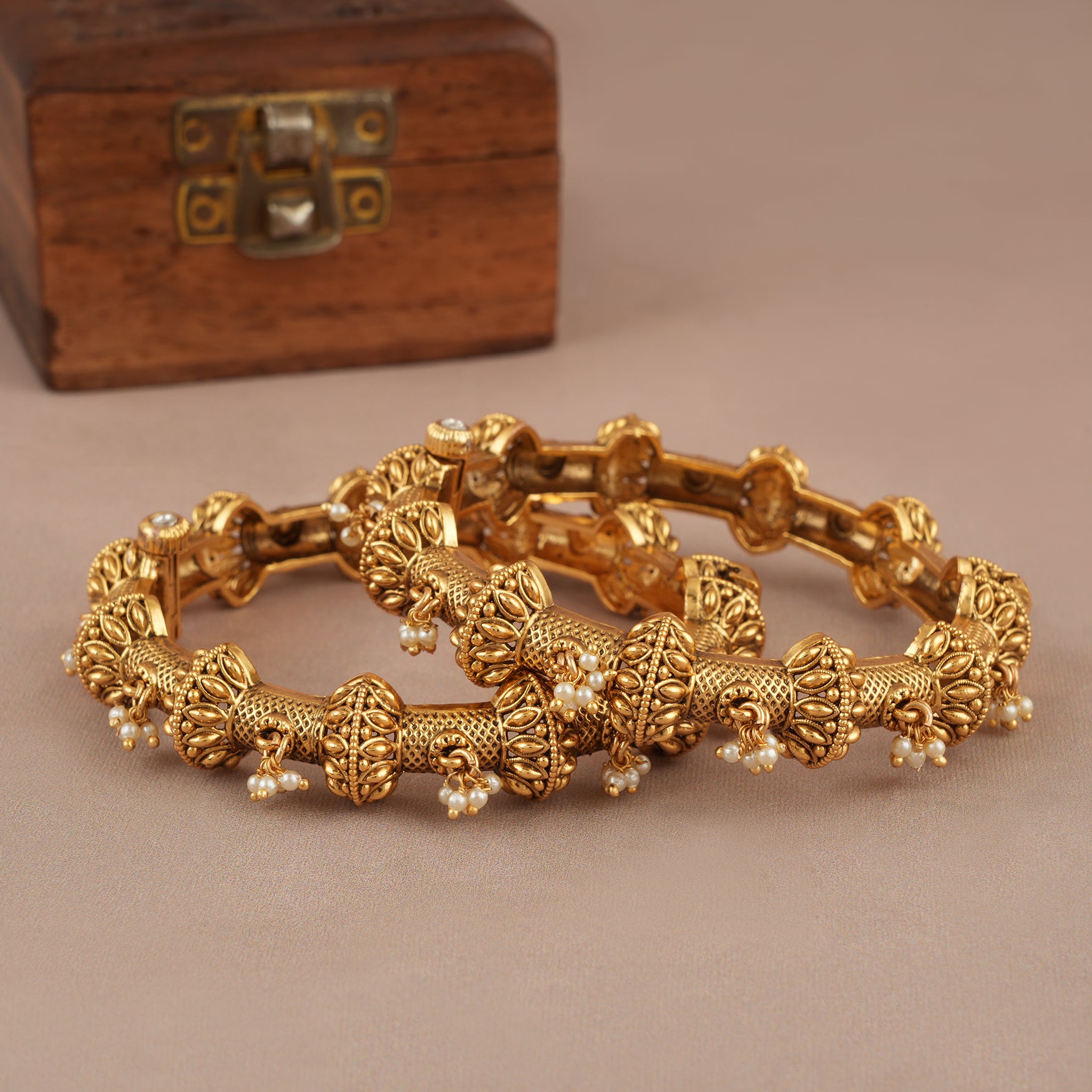 Beautiful pearl antique gold bangle set