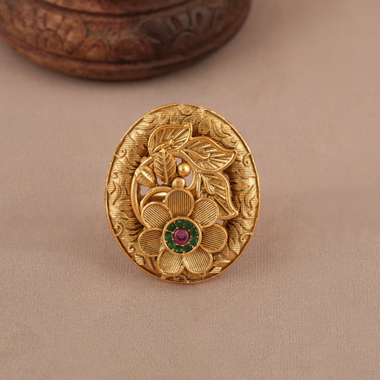 Beautiful oval yellow gold stone finger ring