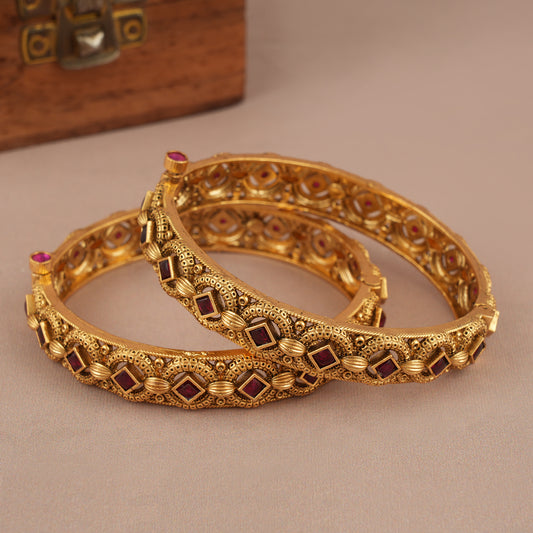Gorgeous antique gold ruby bangle set