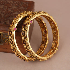 Gorgeous antique gold ruby bangle set