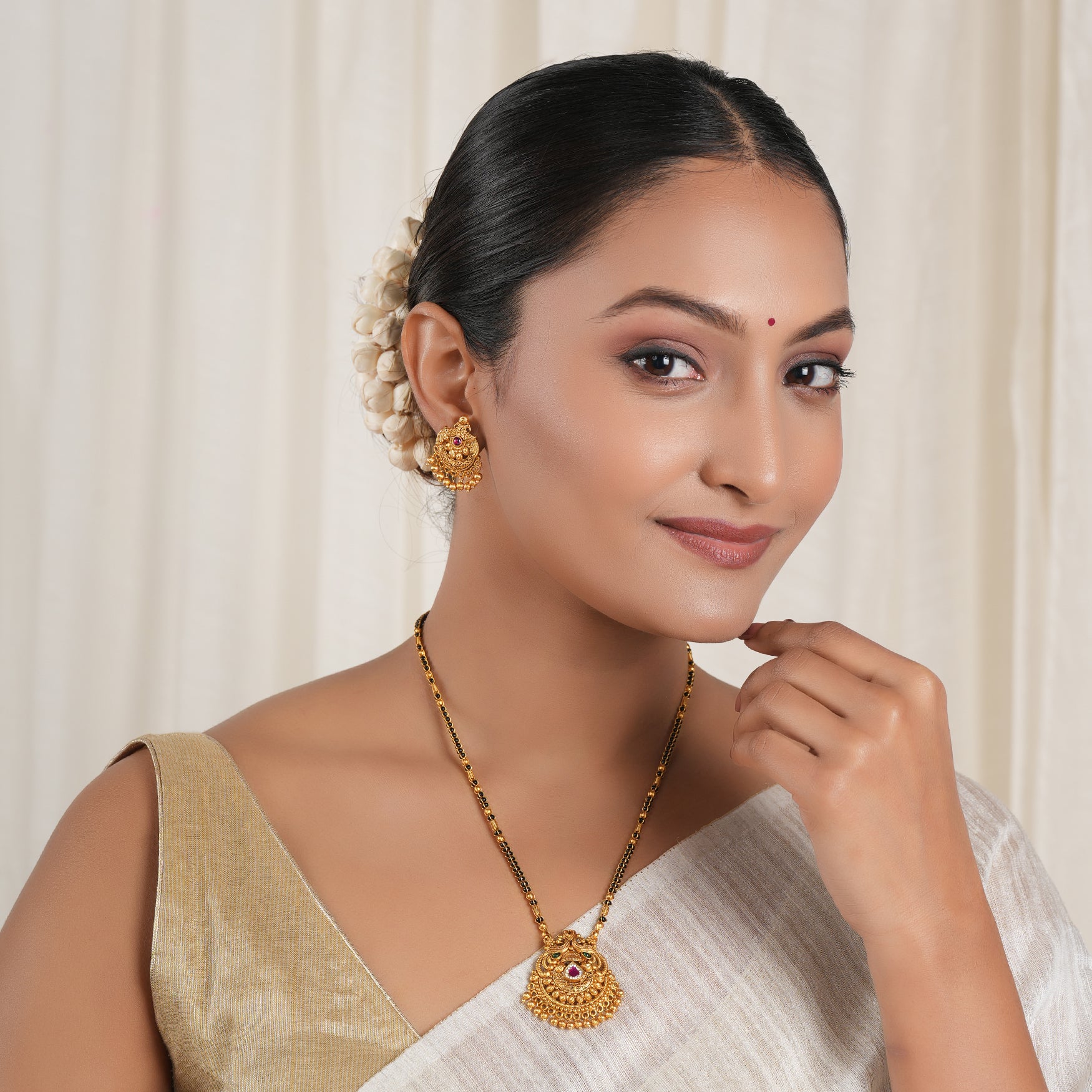 Beautiful stone antique gold mangalsutra set