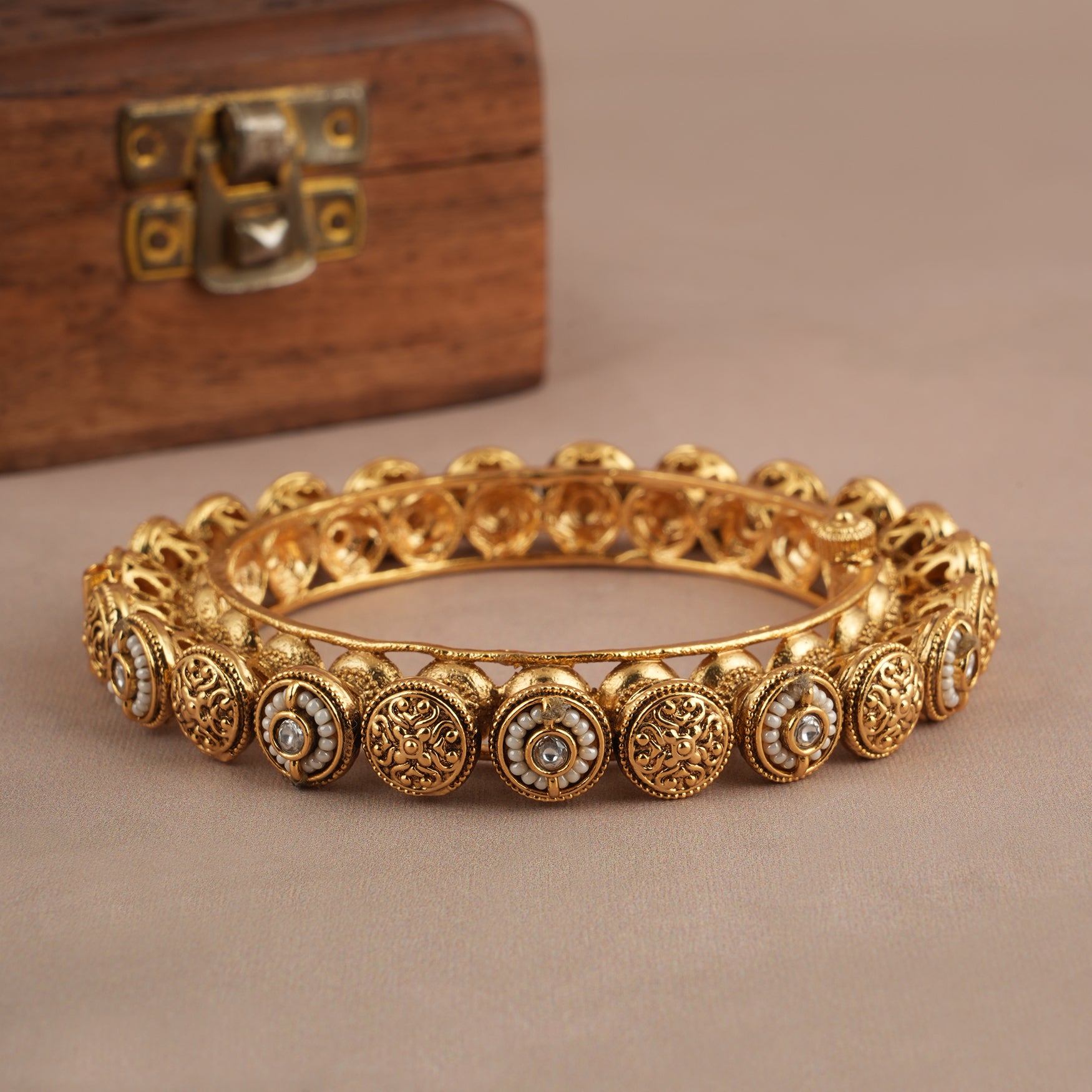 Stunning antique gold kundan pacheli kada bangle