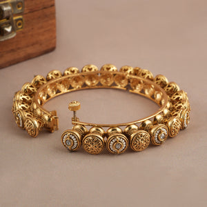 Stunning antique gold kundan pacheli kada bangle