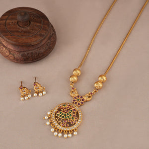 Beautiful elegant gold stone pendant set