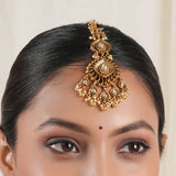 Amazing antique gold kundan maangtika