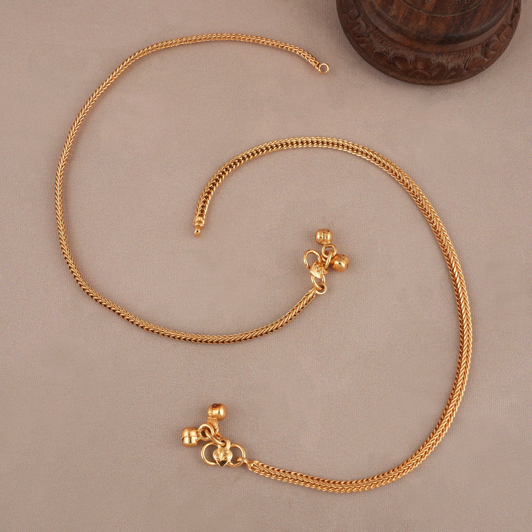Elegant antique gold snake anklet set