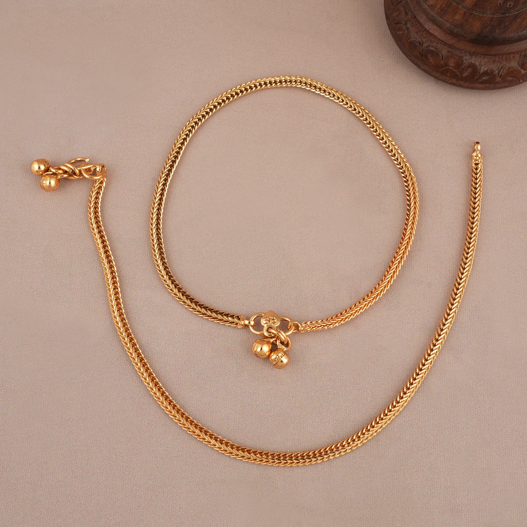 Elegant antique gold snake anklet set