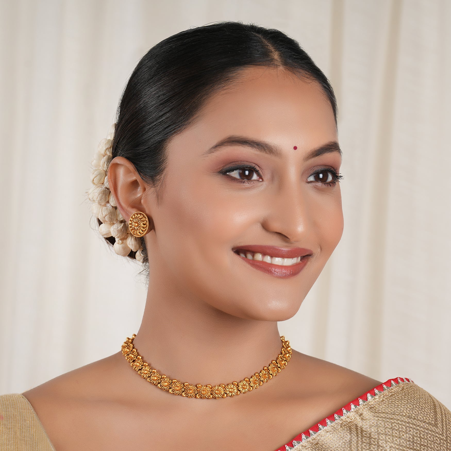 Plain antique gold floral necklace set with earring