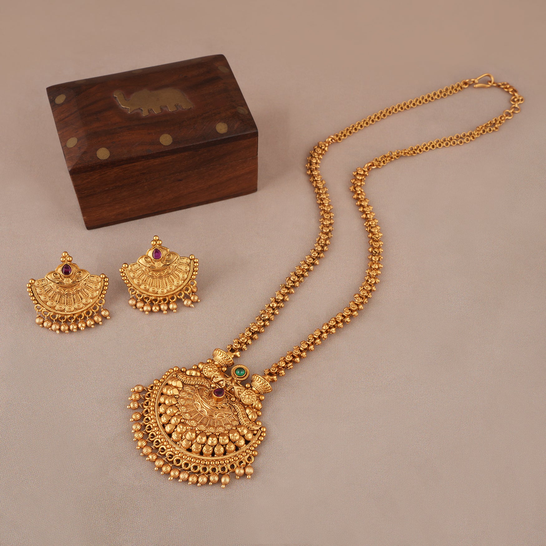 Long stunning plain antique gold necklace set