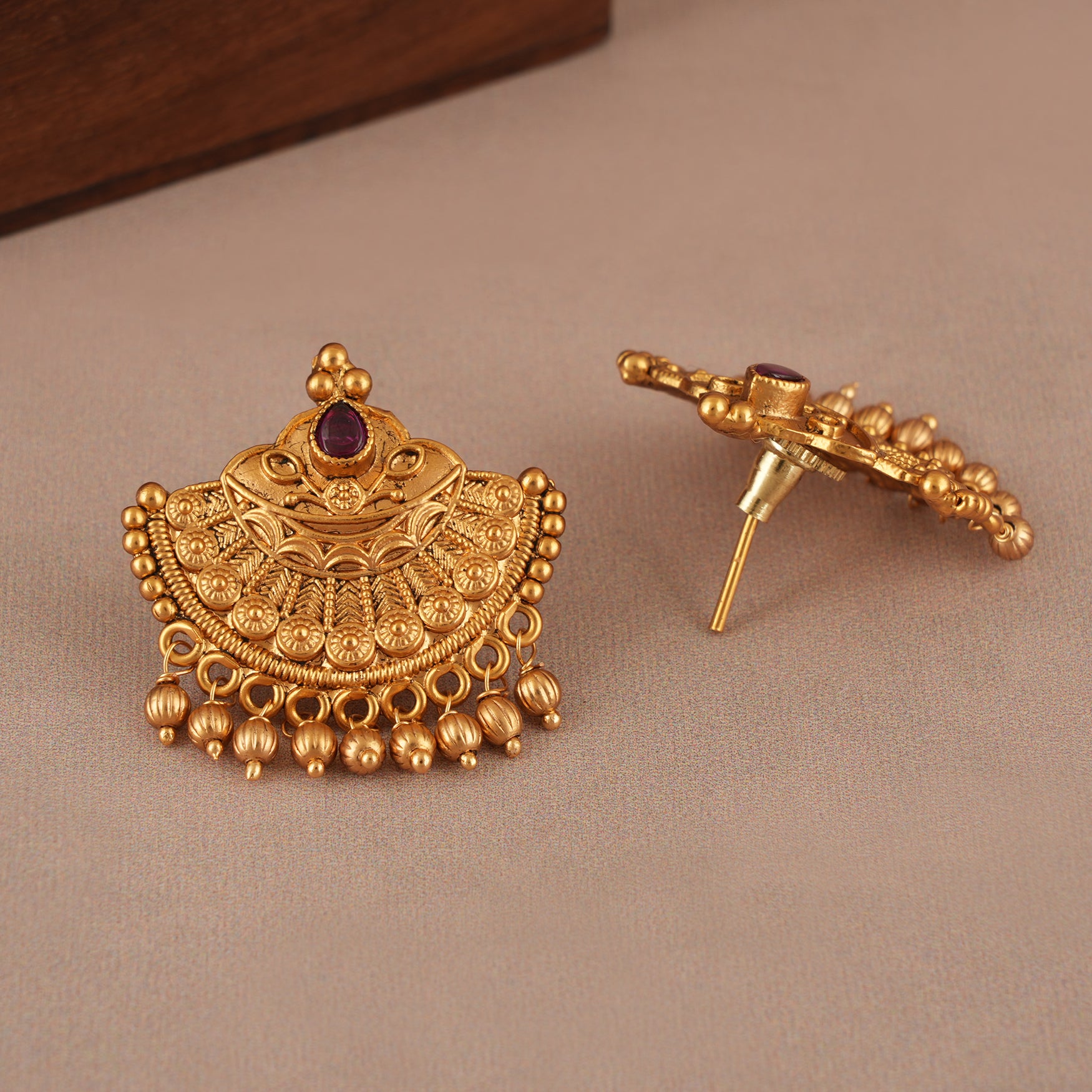 Long stunning plain antique gold necklace set