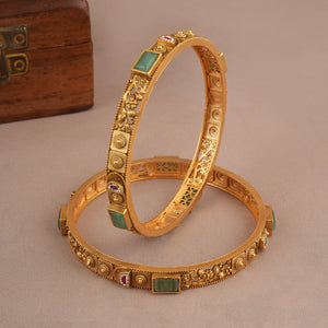 Elegant stone antique gold sleek bangle set