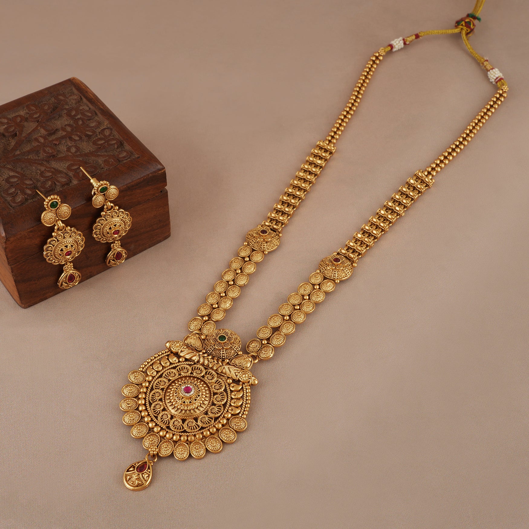 Beautiful long antique gold stone necklace with earring