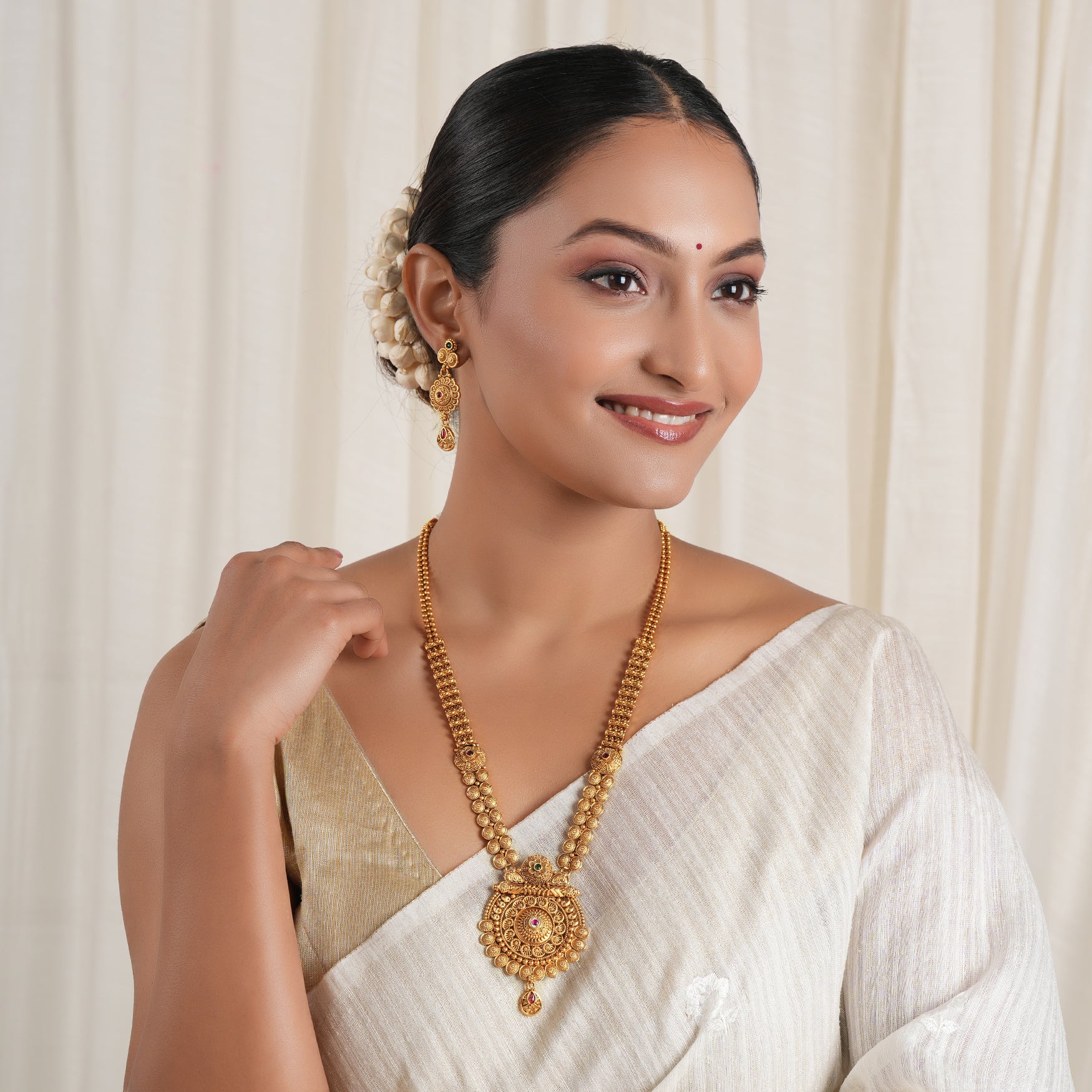 Beautiful long antique gold stone necklace with earring