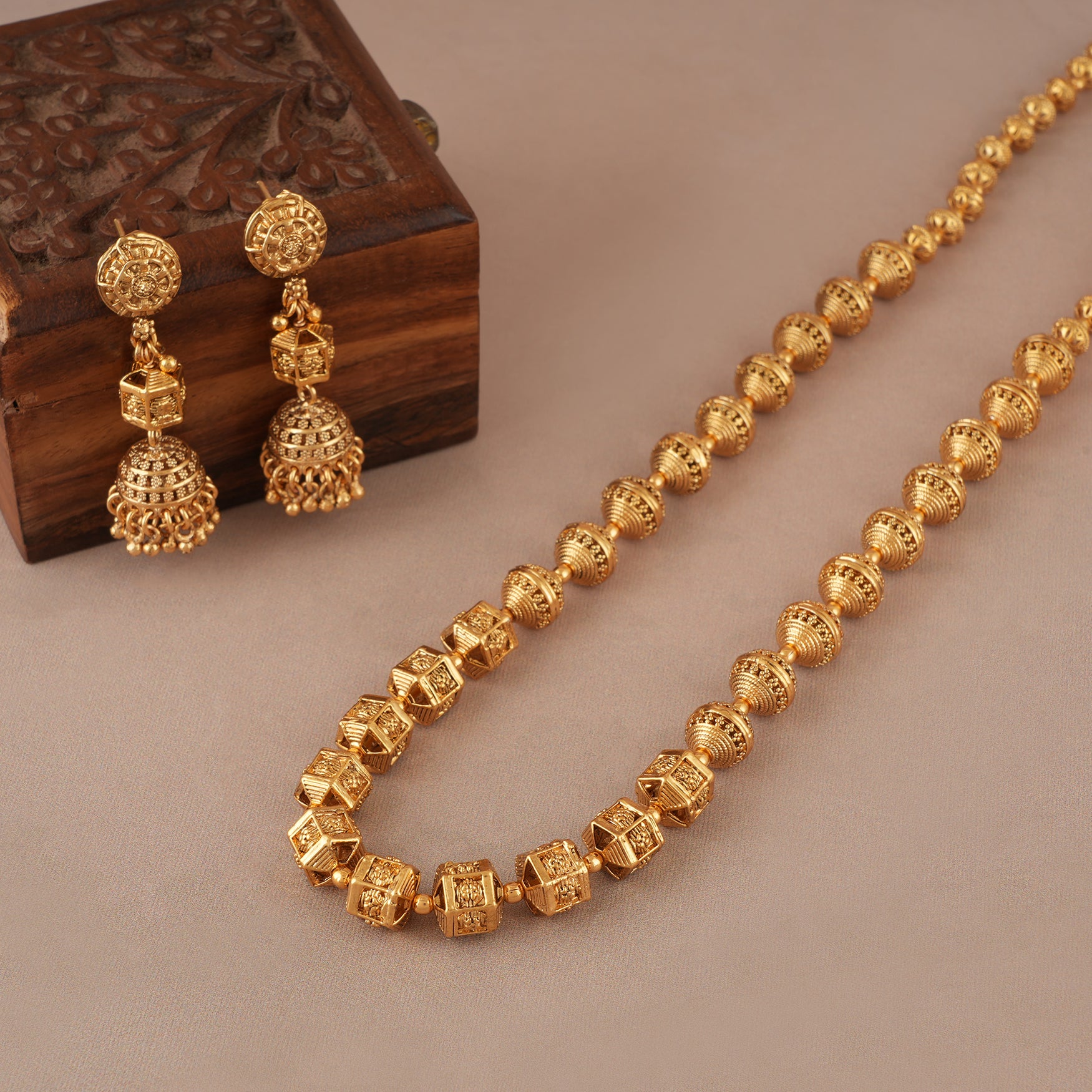 Long beautiful plain antique gold string necklace set