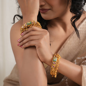 Stunning broad antique gold stone bangle set
