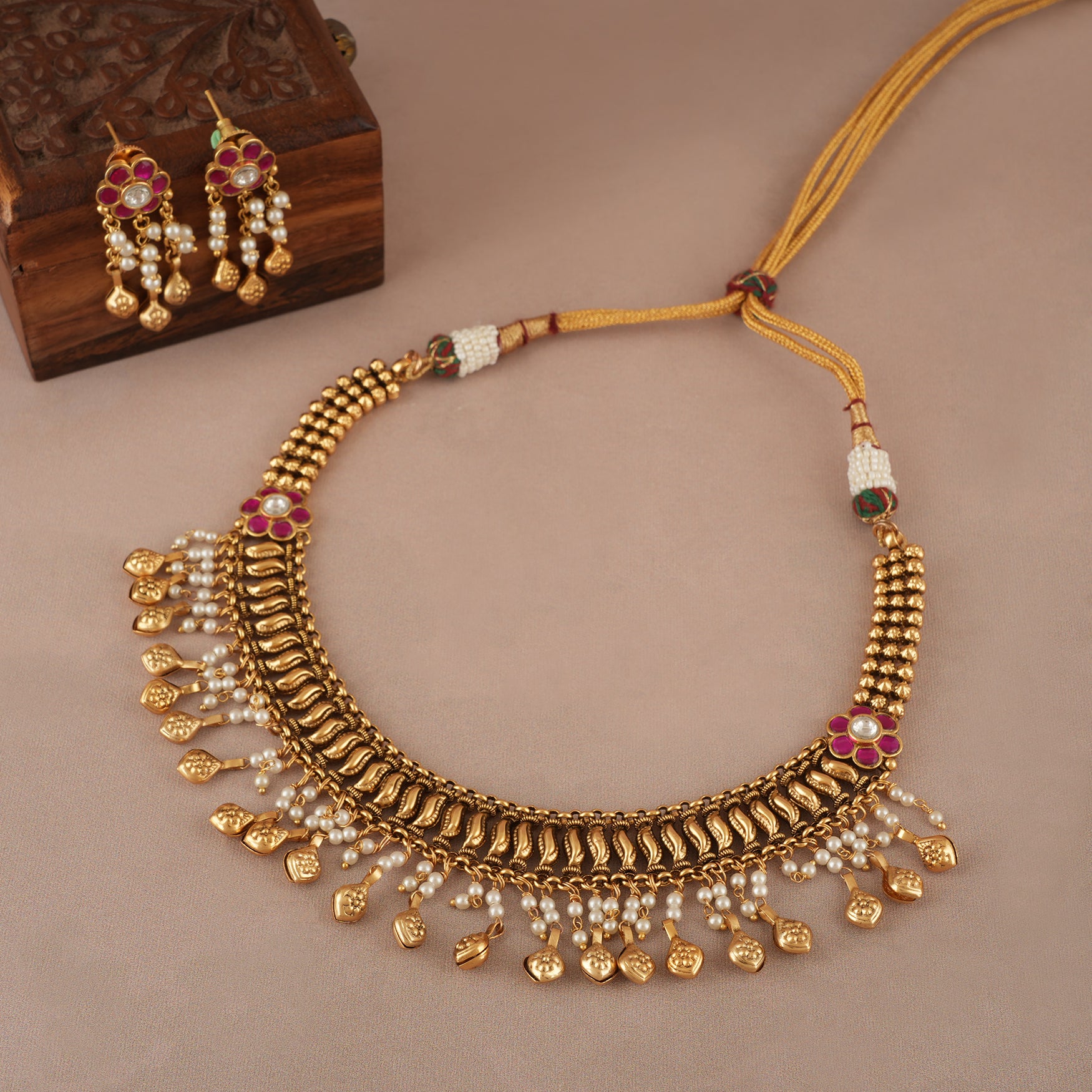 Stunning antique gold pearl drop choker necklace set