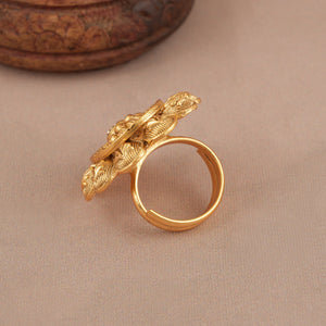 Stunning high gold floral finger ring