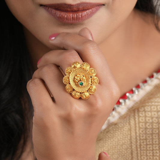 Stunning high gold floral finger ring