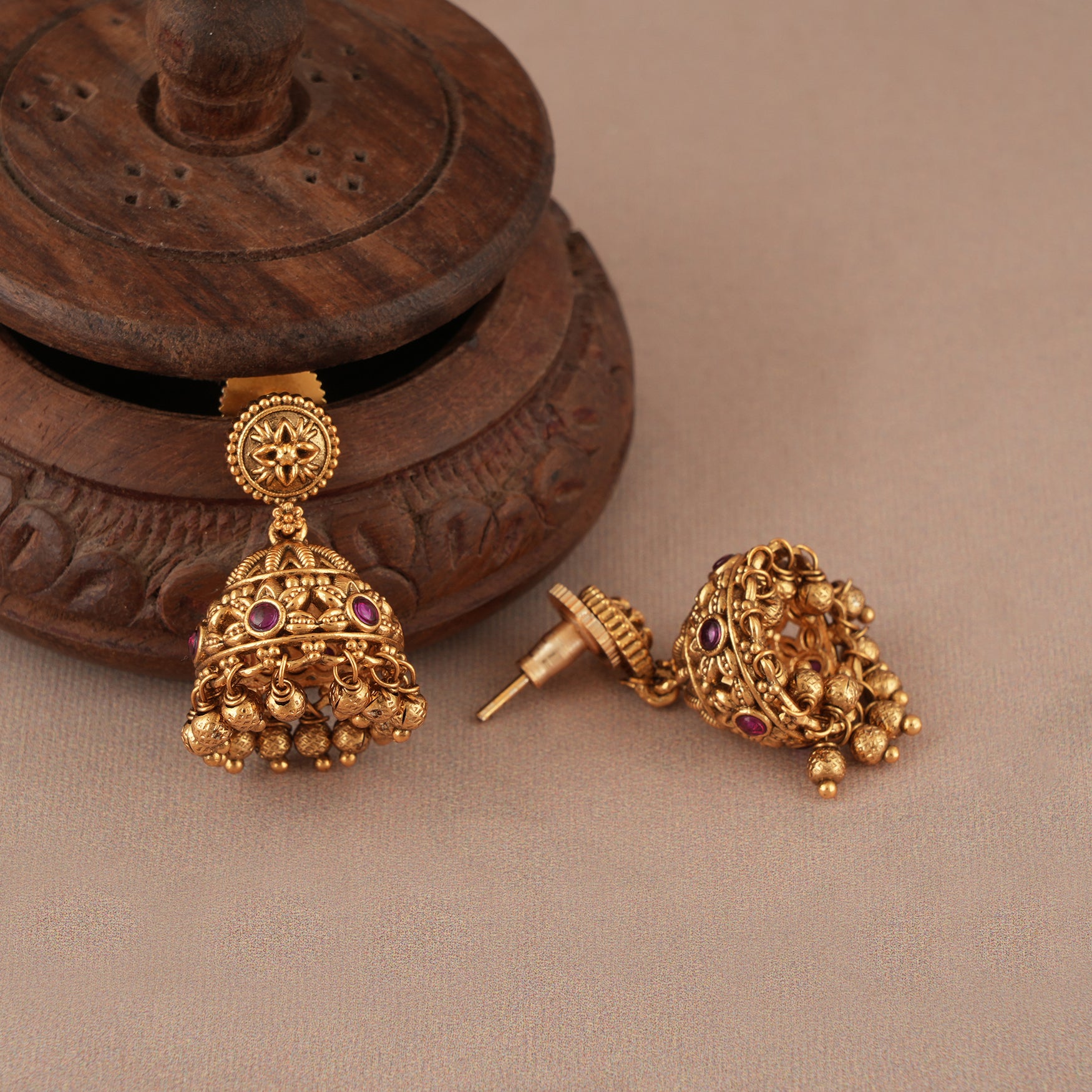 Beautiful antique gold ruby necklace set