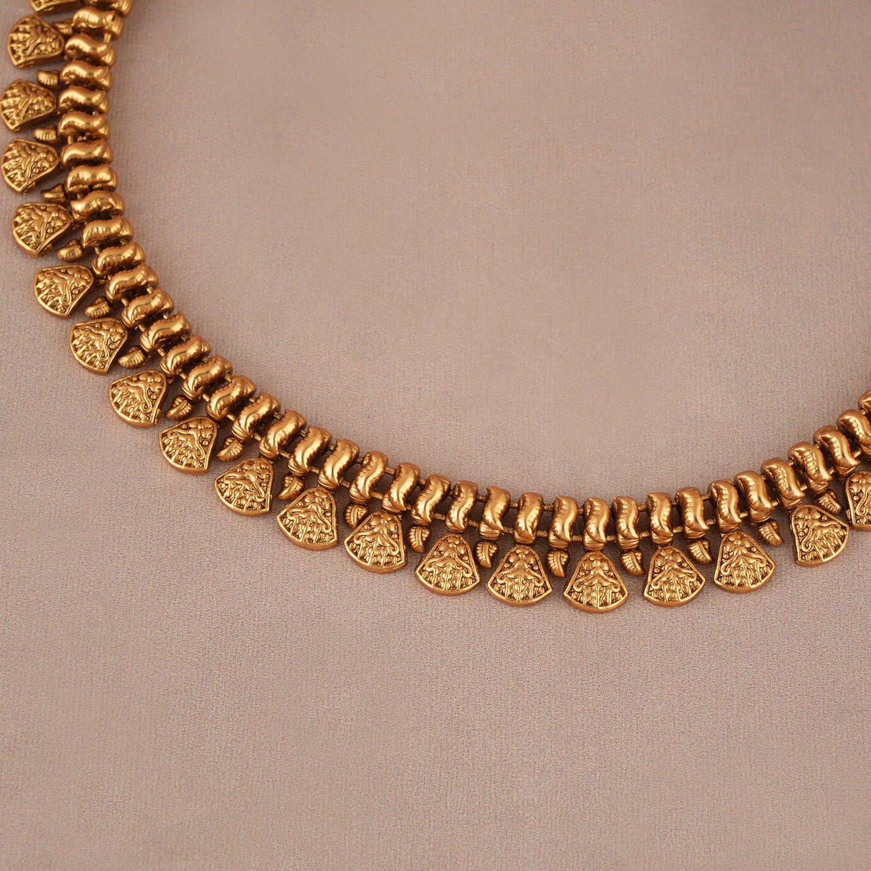 Elegant delicate plain antique gold necklace set