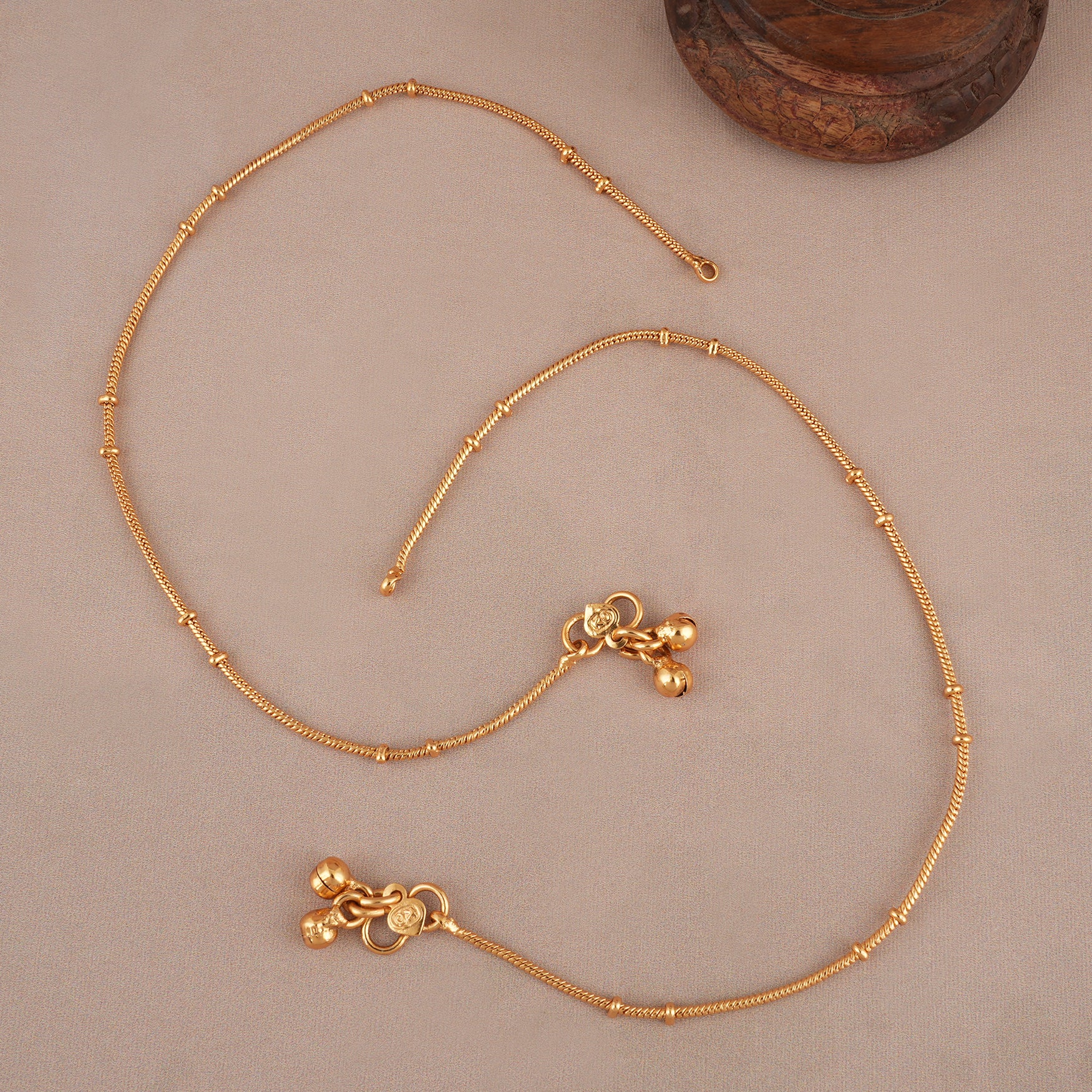 Plain bead antique gold anklet set