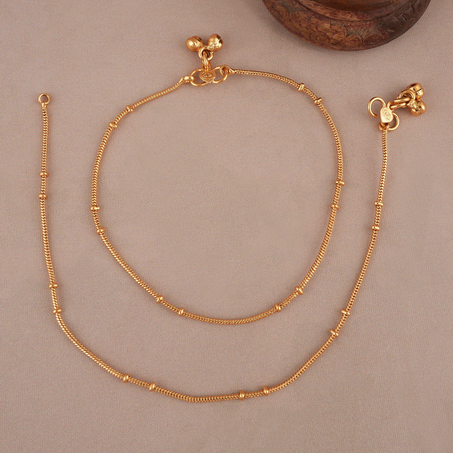 Plain bead antique gold anklet set