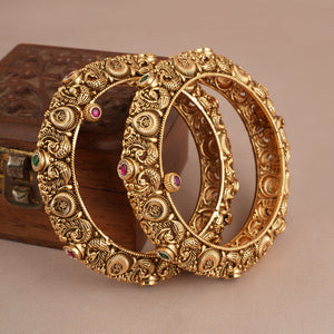 Stunning multicolor carved antique gold bangle set