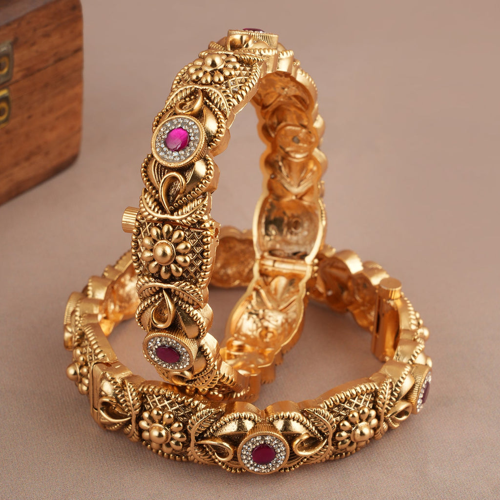 Beautiful stone antique gold intricate bangle set