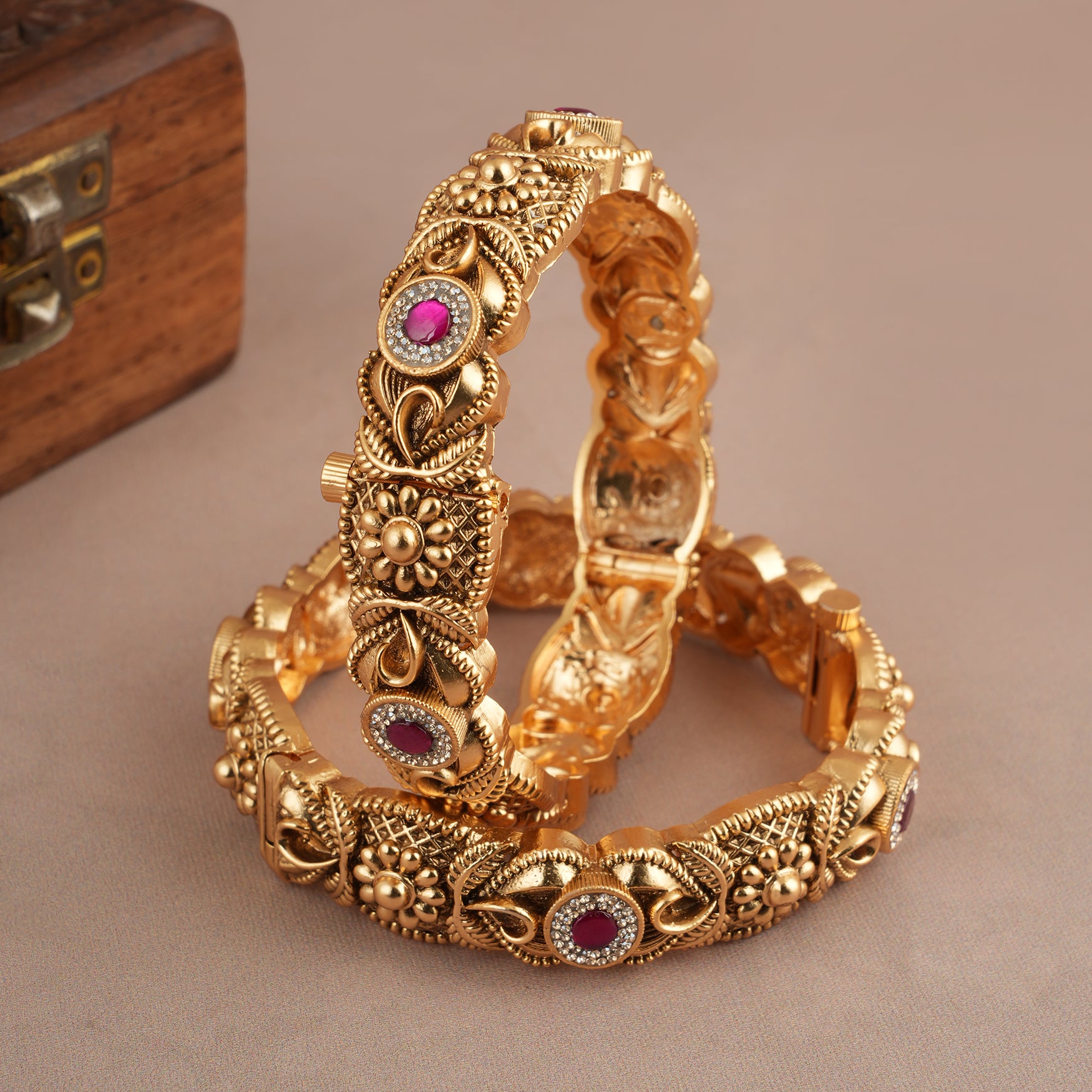 Beautiful stone antique gold intricate bangle set