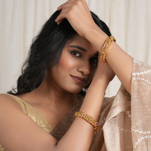 Beautiful stone antique gold intricate bangle set